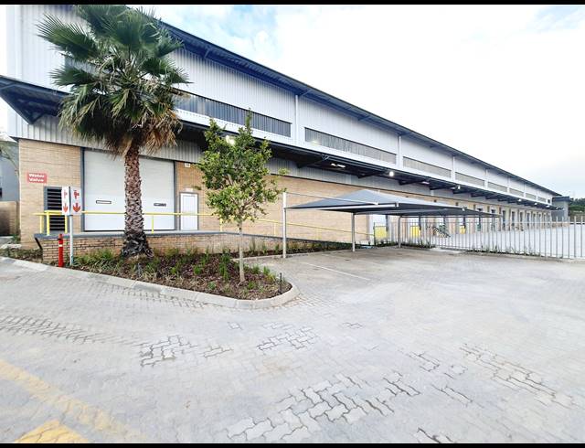 7,821M² WAREHOUSE TO LET IN KOSMOSDAL